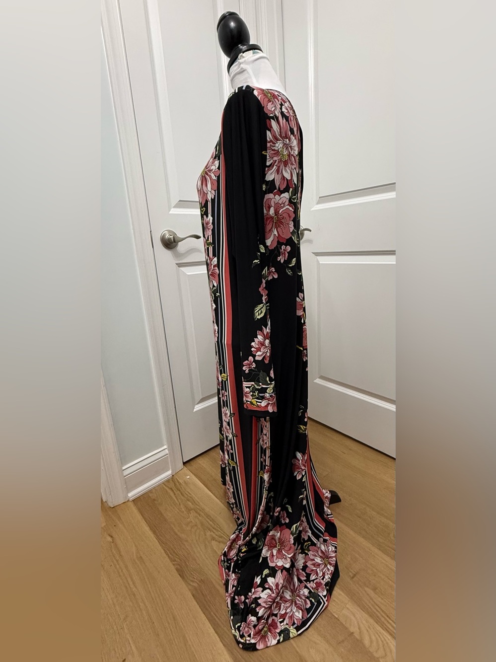 NWOT - Venus One-Shoulder Floral Maxi Dress - Picture 5 of 11